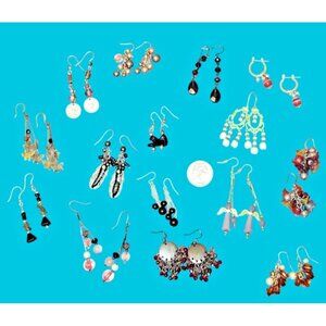Lot of 15 Pair of VTG Estate Find Earrings Costume Jewelry Multi Color & Styles